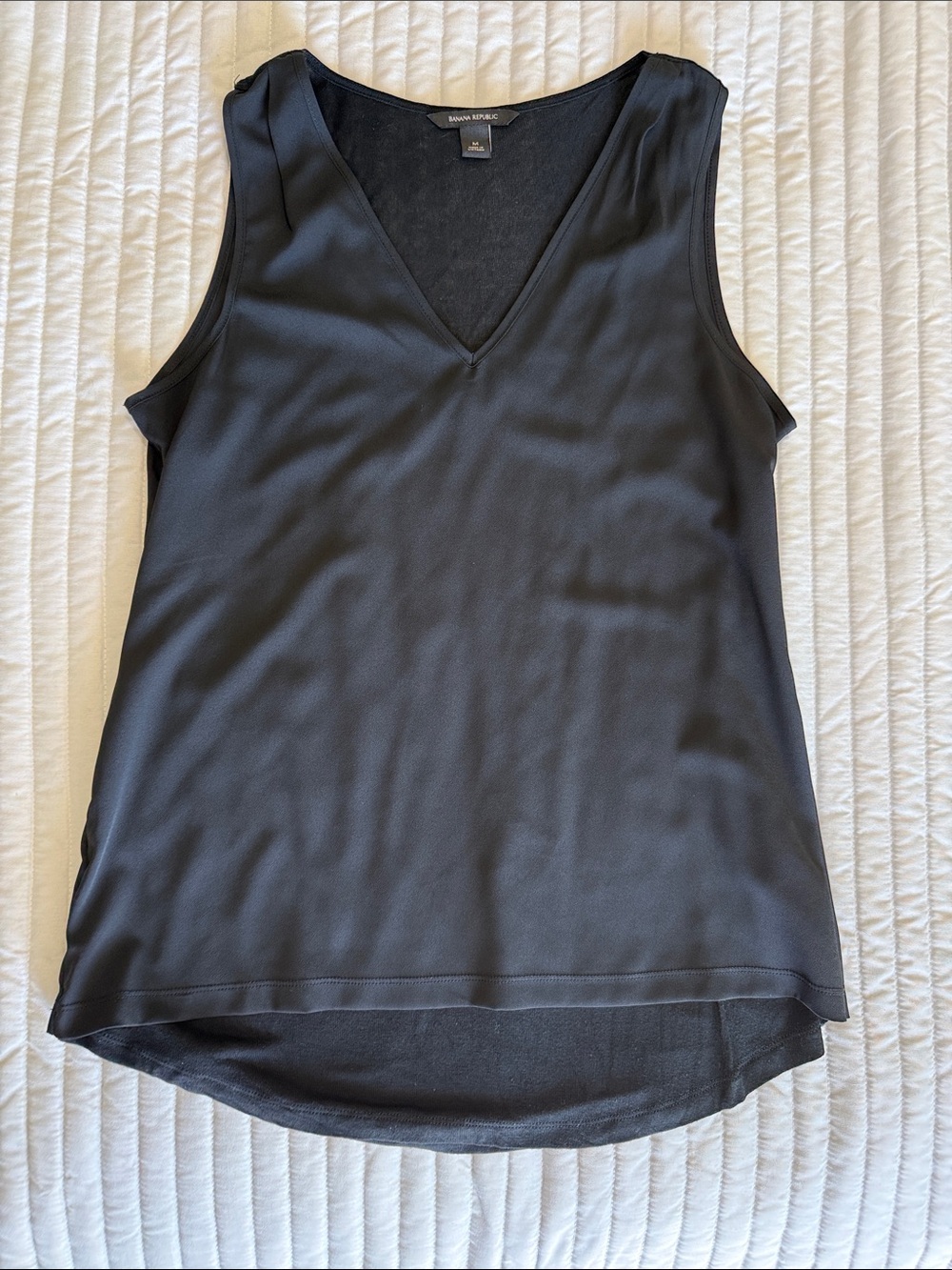 Banana Republic Women's Black V-Neck Sleeveless Top